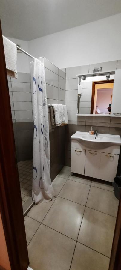 Bastya Apartmanhaz Sarvar Exterior photo