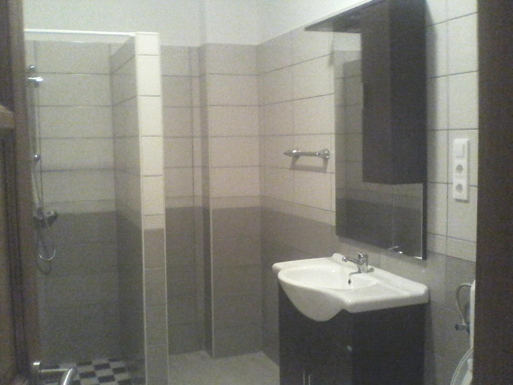 Bastya Apartmanhaz Sarvar Room photo